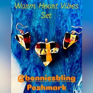 Bonnie’s Bling One of a Kind Fused Glass Jewelry and Accessories to Wear.